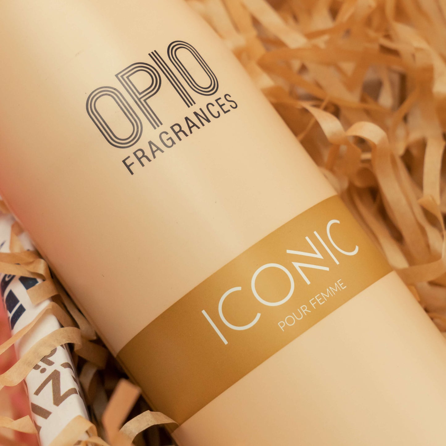ICONIC Women Gift Box ā Premium Fragrance Set for Her