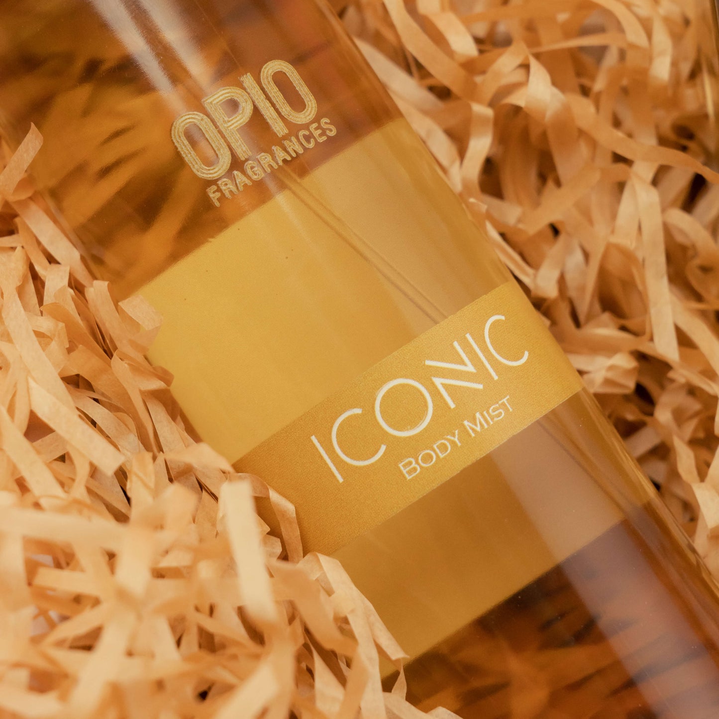 ICONIC Women Gift Box ā Premium Fragrance Set for Her